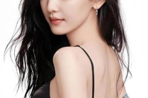 章若楠内衣写真：自信与力量的完美诠释