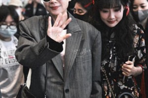 《浪姐2025》姐姐们私服与身材亮点：陈丽君蚂蚁腰、叶童银发飒爽