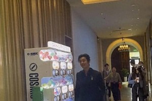黄晓明华表奖暴瘦引热议，真实状态获赞