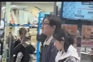 成龙张子枫主演《捕风追影》引期待