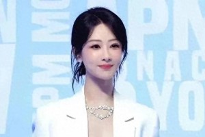 杨紫高定蓝裙惊艳亮相，西装变装引爆热搜