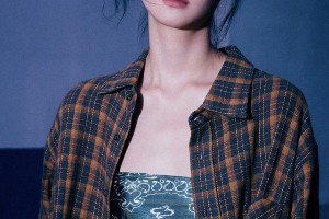 张艺凡高清无水印手机壁纸美图下载