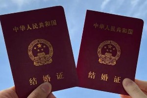 许魏洲官宣结婚，低调男星高调晒幸福